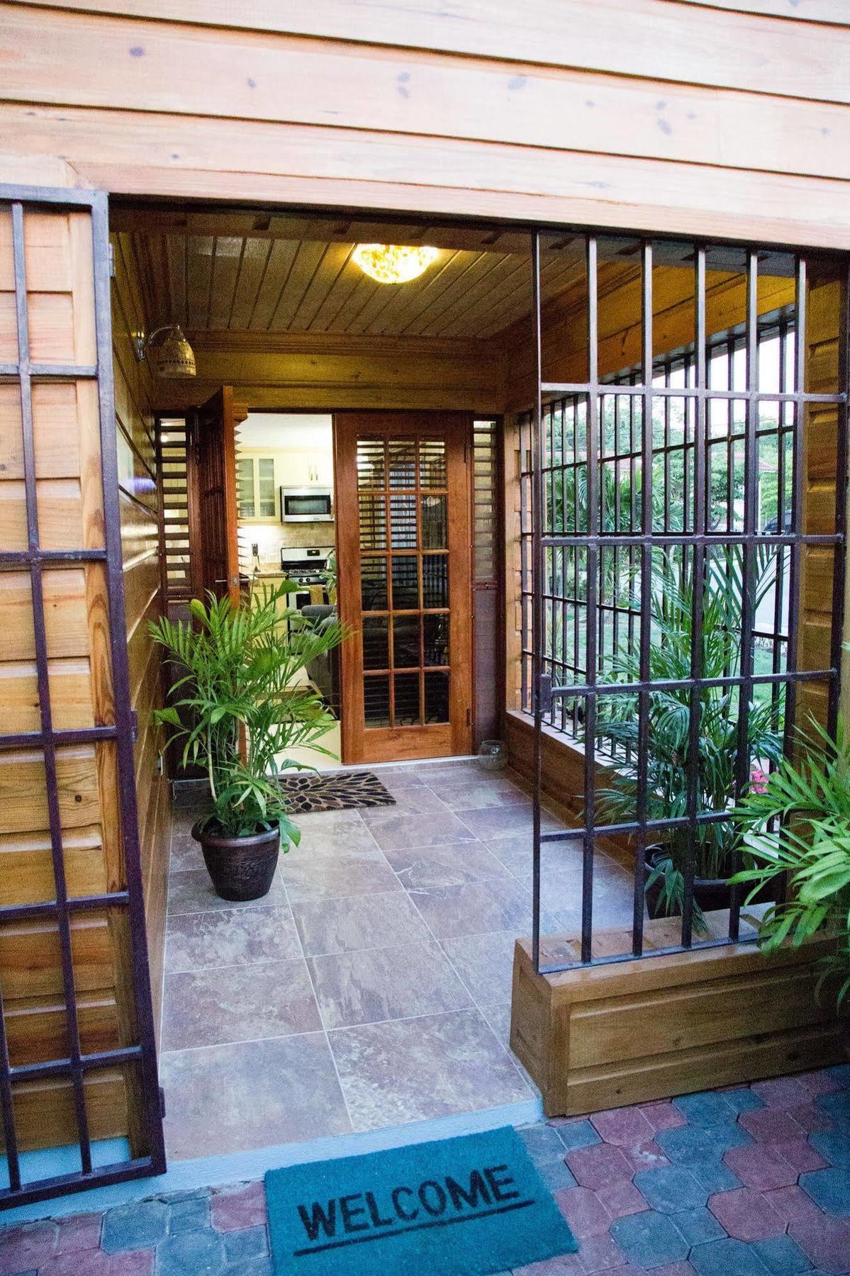The Cabin At Long Mountain Country Club Kingston Exteriör bild